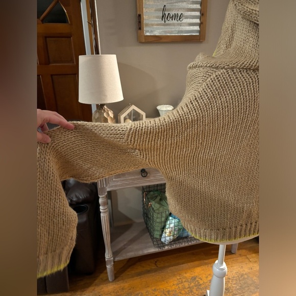 Dee Elly Hooded Sweater - Picture 2 of 9